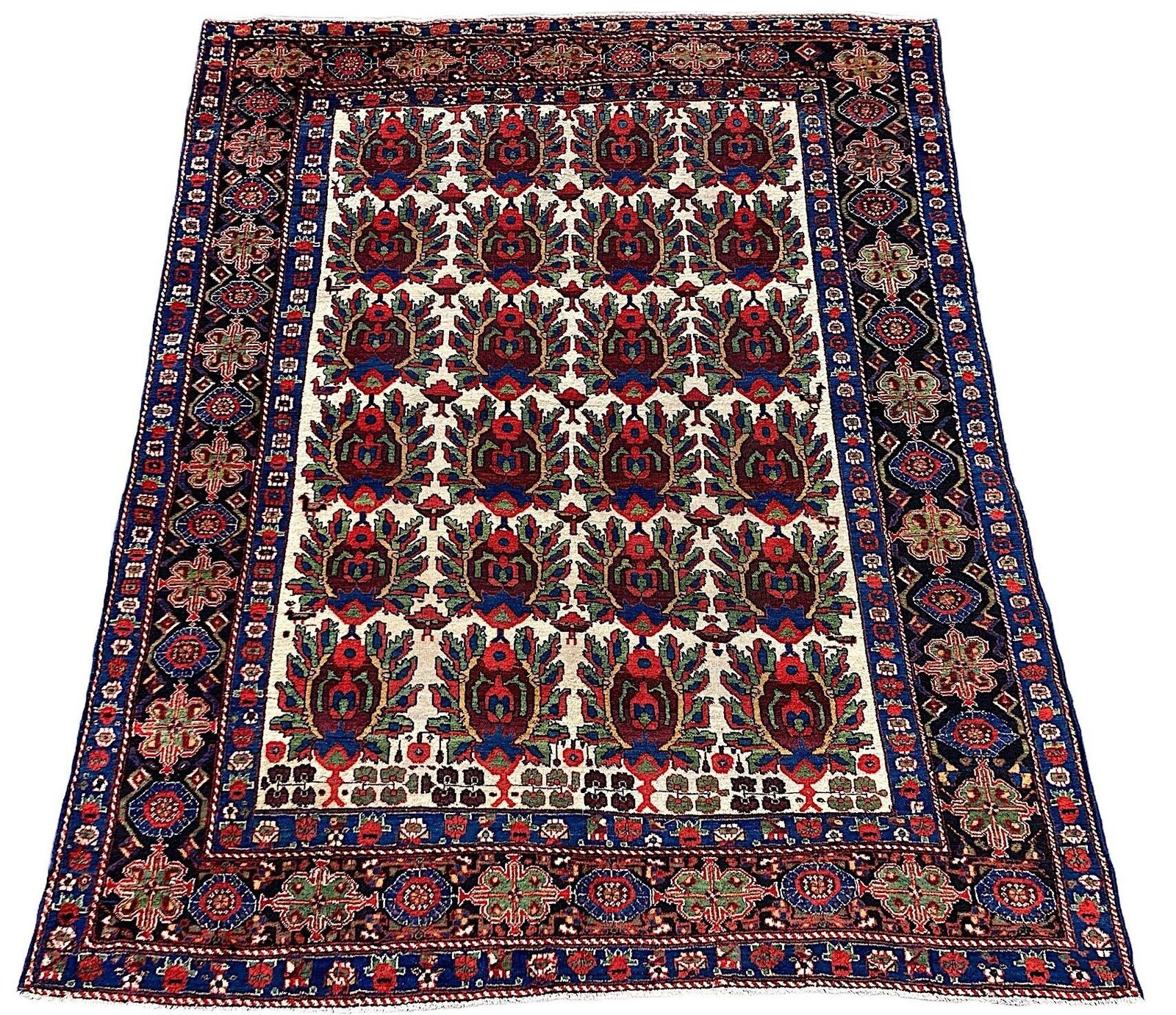 Antiek Afshar tapijt 1,85 m x 1,48 m photo furniture