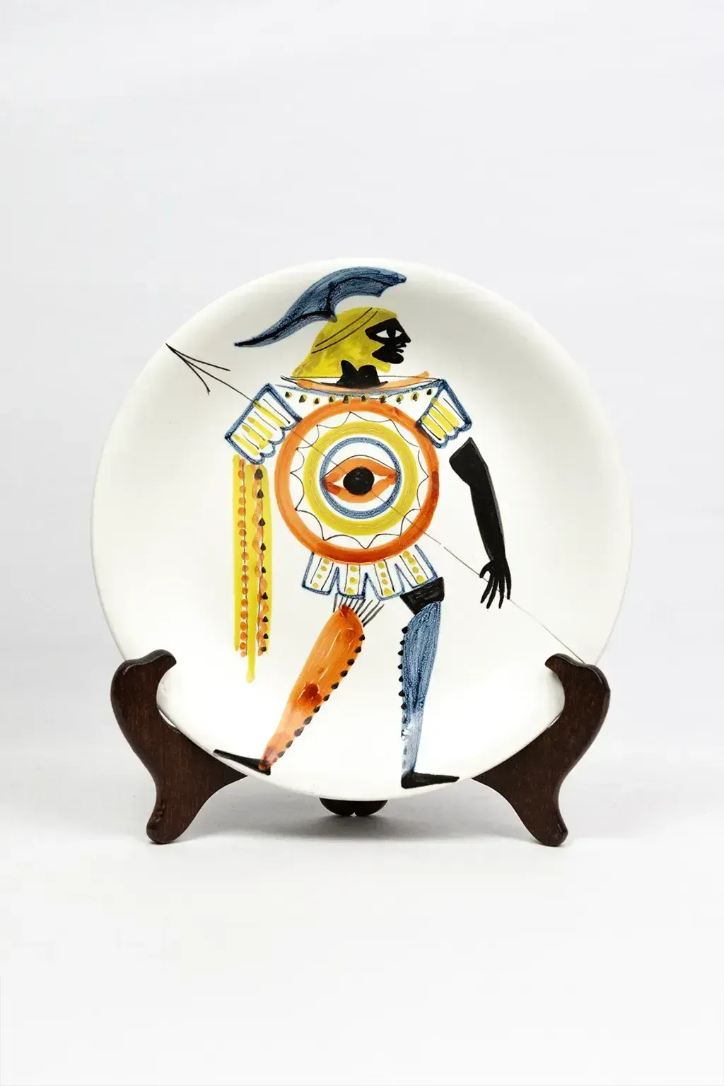 Geglazuurd aardewerken bord, hopliet met oogschild — Roger Capron, Vallauris, ca. 1955–1960 photo furniture