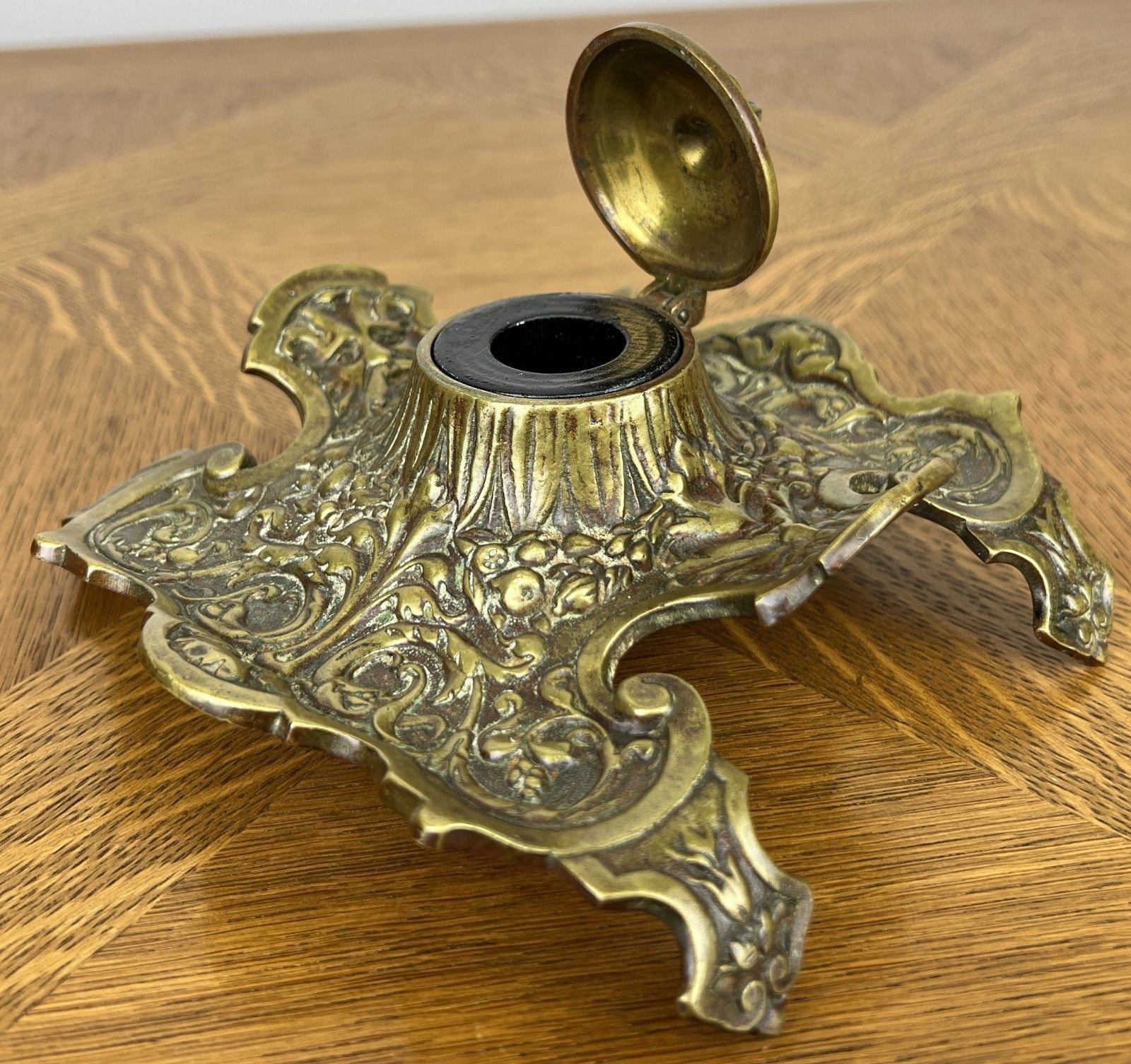 Home Decor Inkwell Set Vintage French Style Ornate Decorative Desk Ink Pot Holder Lot 6027 photo