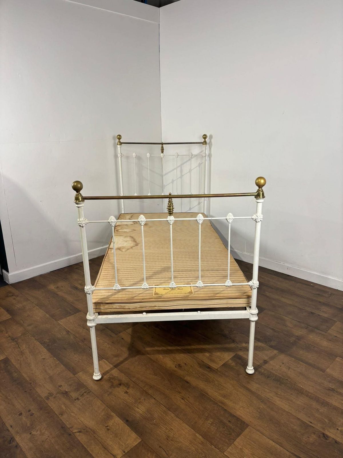 Victorian Style Single Bed With Seventh Heaven Base photo buy