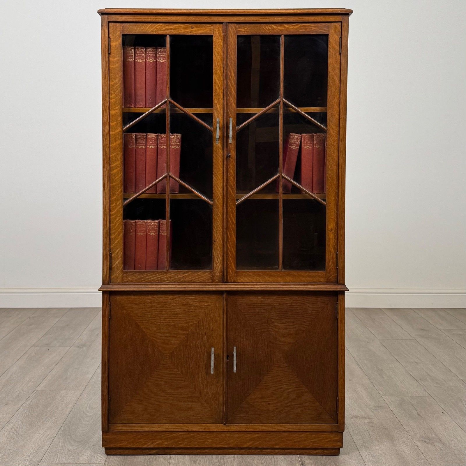 Vintage 20th Century Display Cabinet In Golden Oak ( Af 5736 )