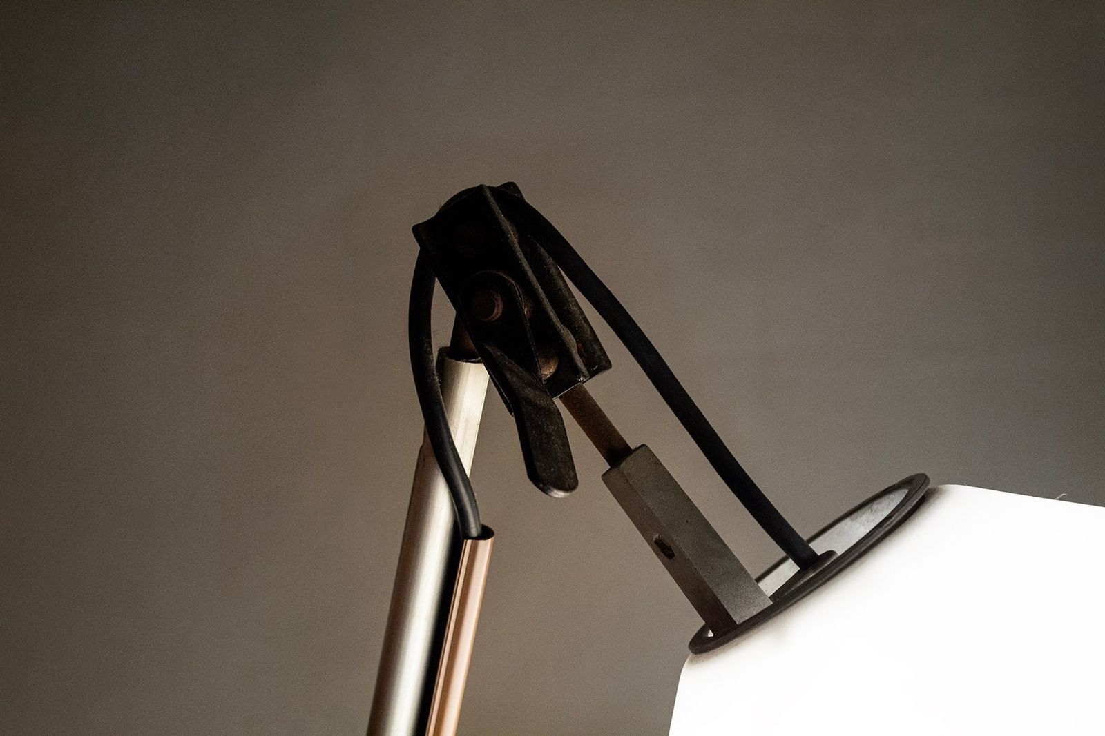 Aggregato tafellamp met klem, Enzo Mari voor Artemide, Italië, 1971 photo furniture