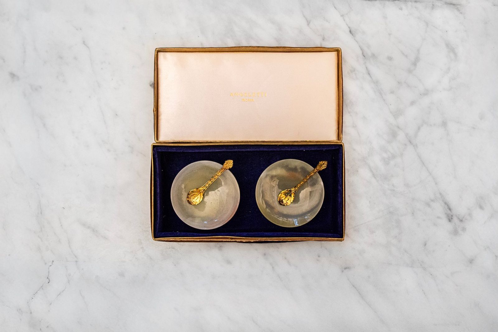 Vintage Jade Salt Shakers With Gold Metal Base By Angeletti Roma, 1950s, Set Of 2