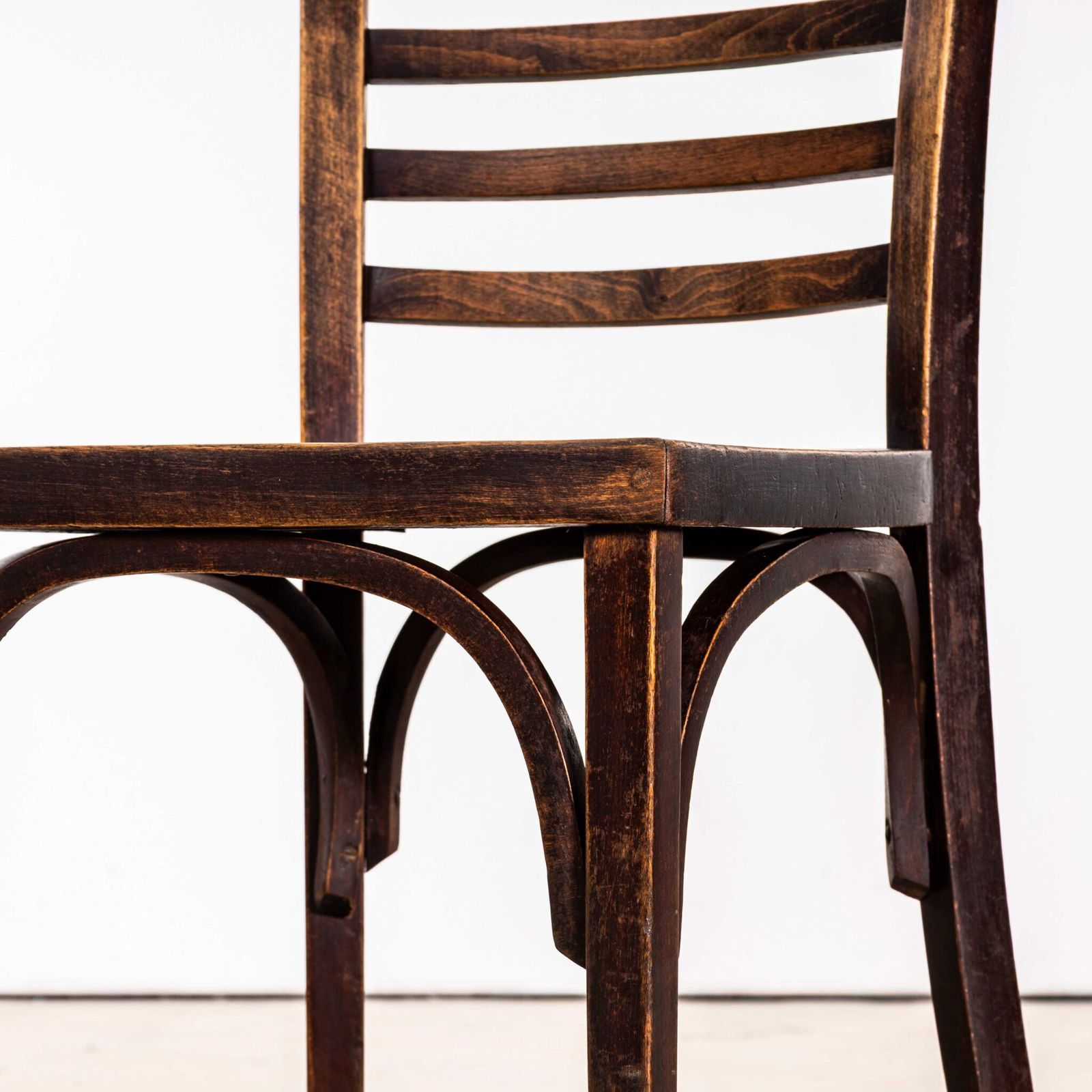 1950’s Bentwood Debrecen Tri Bar Back Dining Chairs – Set Of Four photo vinterior