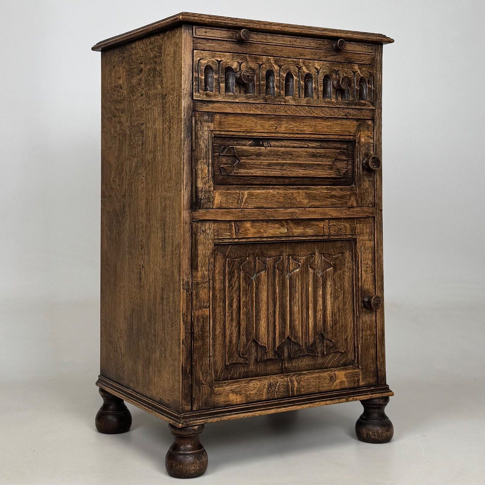 photo furniture Antique 20th Century Small Edwardian Cabinet In Oak ( Af 5727 )