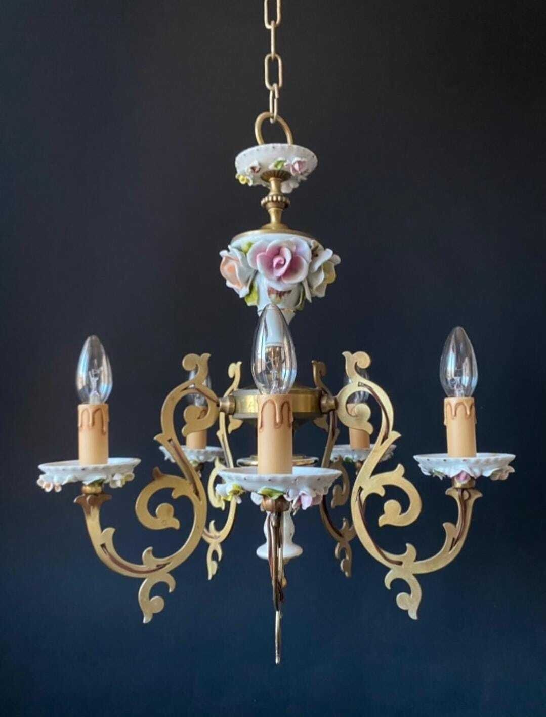 Lustre d'époque en céramique et laiton photo furniture