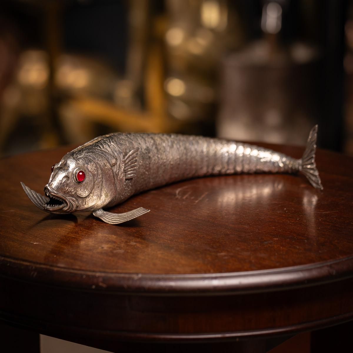 Vintage 20th Century Mexican Novelty Articulated Fish In Alpaca Silver C.1950 photo furniture