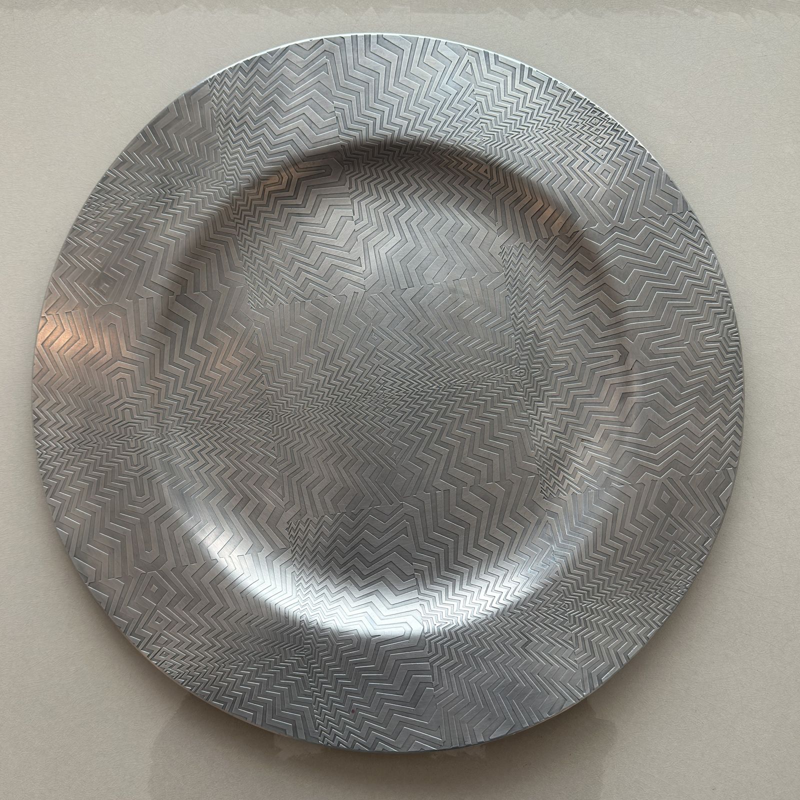 Large Pewter Charger Plate, Contemporary Metal Art Edition photo vinterior