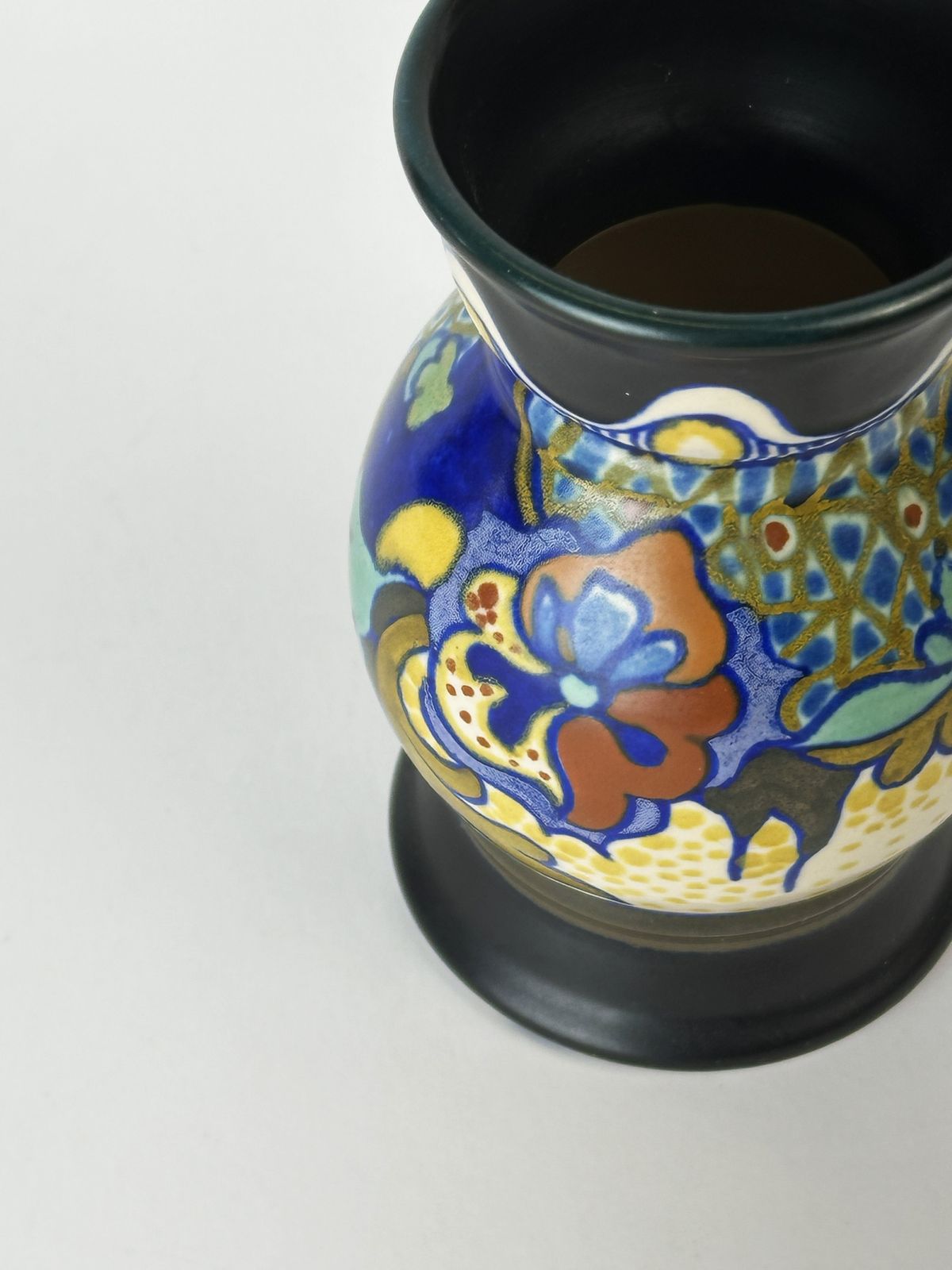 Dutch Gouda Vase, Zuid Corona Pattern, Art Nouveau Style, Holland 1922 photo furniture