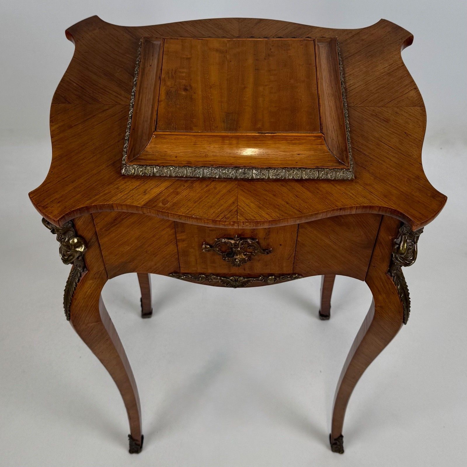 photo furniture Antique 19th Century Decorative French Cabinet In Walnut ( Af 5709 )