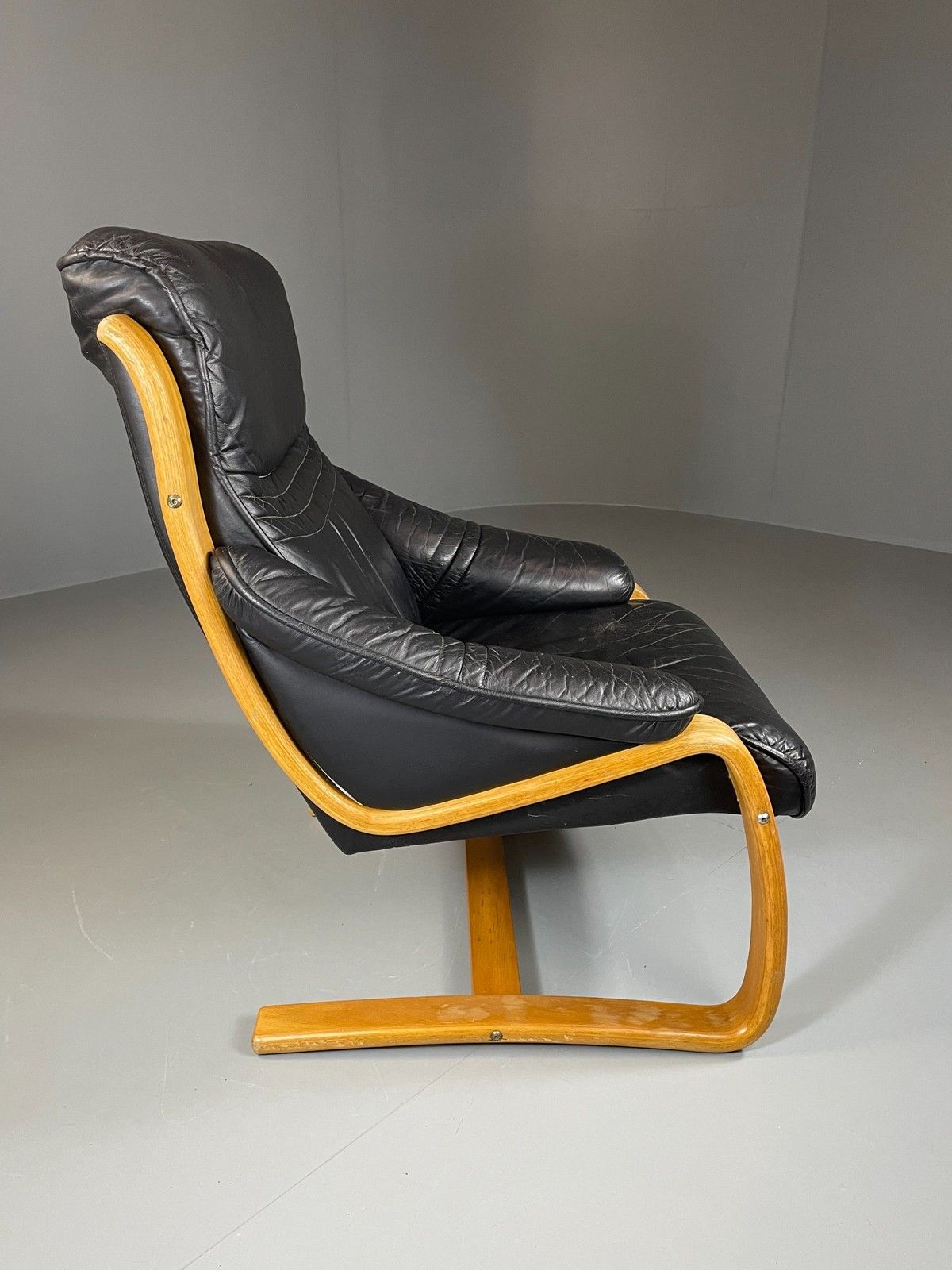 Vintage 70s Retro Lounge Chair Danish Black Leather Bentwood Mcm Eb06223 photo vintage