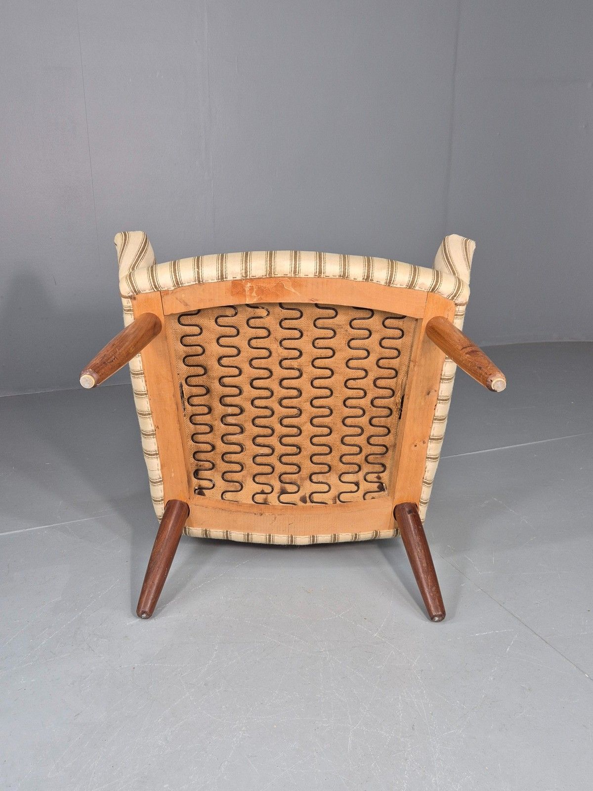 photo vintage Vintage Mid Century Lounge Chair Danish Design 1960s Cream Wool Stripe Eb12095
