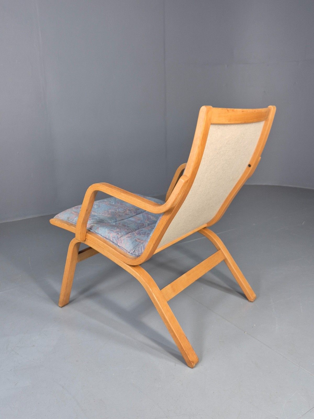 photo furniture Vintage Mid Century Danish Bentwood Chair Blue Abstract 1980s Retro Eb12107