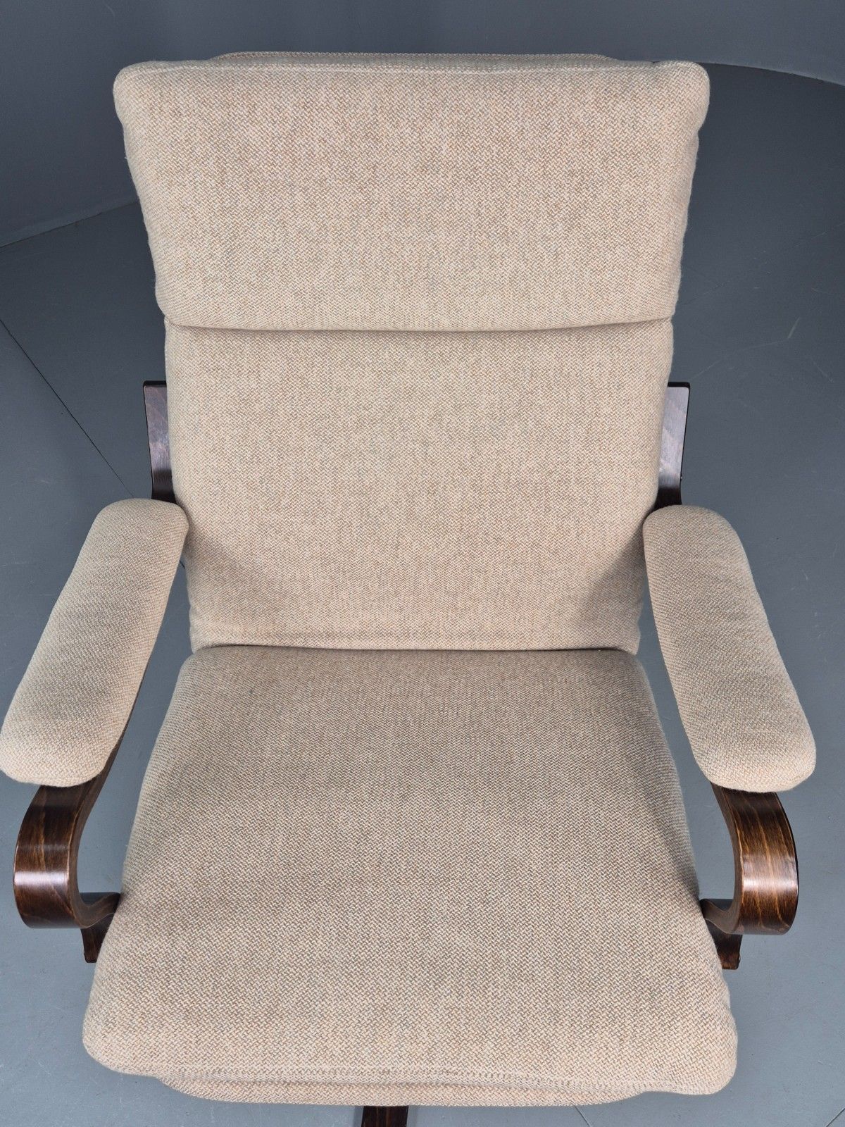 photo vinterior Vintage Danish Mid Century Swivel Chair Cream Bentwood Frame1970s Retro Eb12123