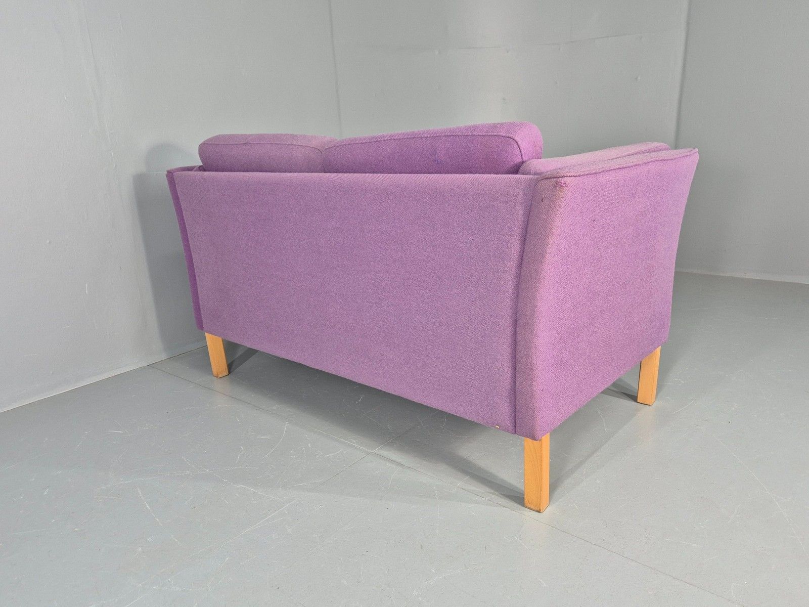 photo furniture Vintage 2 Seater Sofa Mids Century Danish In Purple Wool 1970s Retro Eb12144