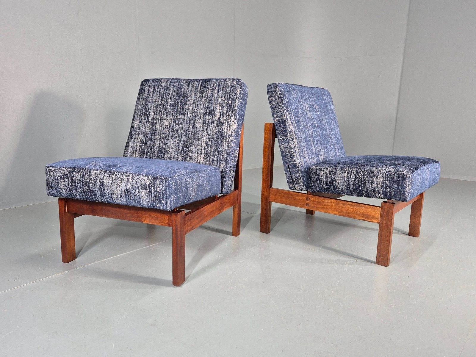 2 Vintage Lounge Chairs 1960s Mid Century Design Teak Frame Guy Rogers Eb11848 photo Furniture