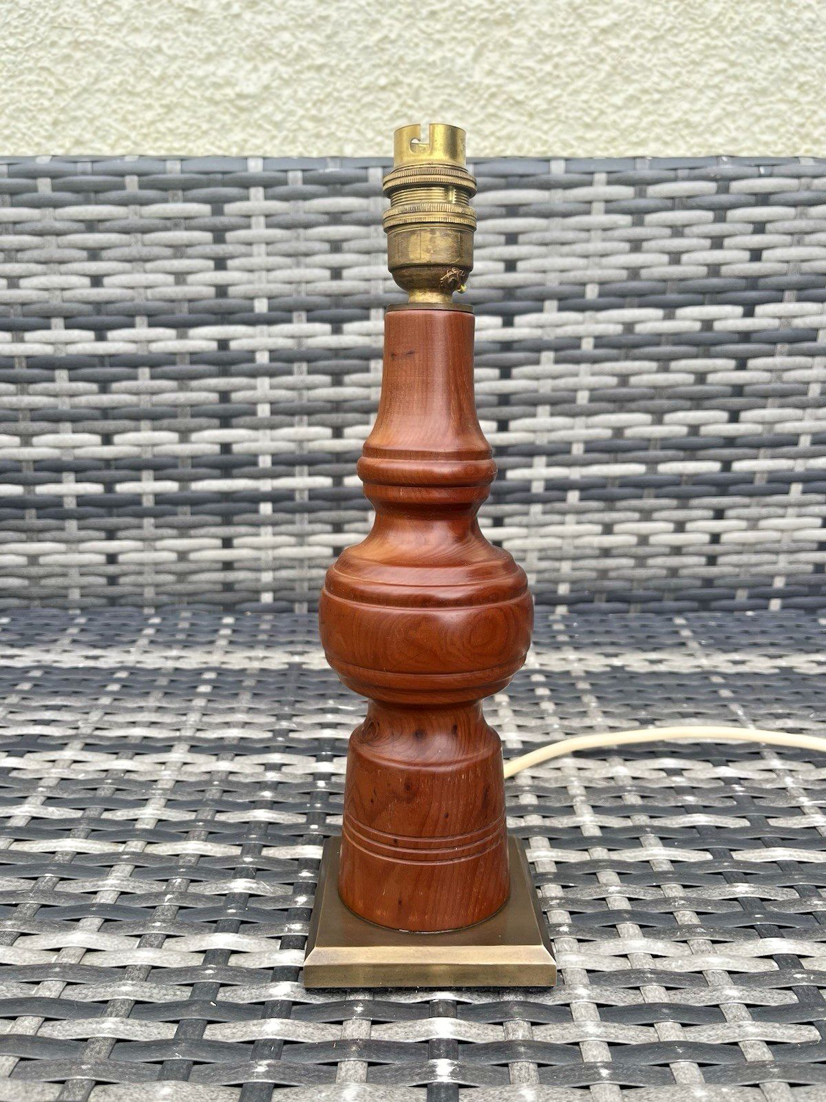 photo vinterior Mid Century Turned Teak Hooped Table Lamp Desk Light Vintage Scandi 60's 70's