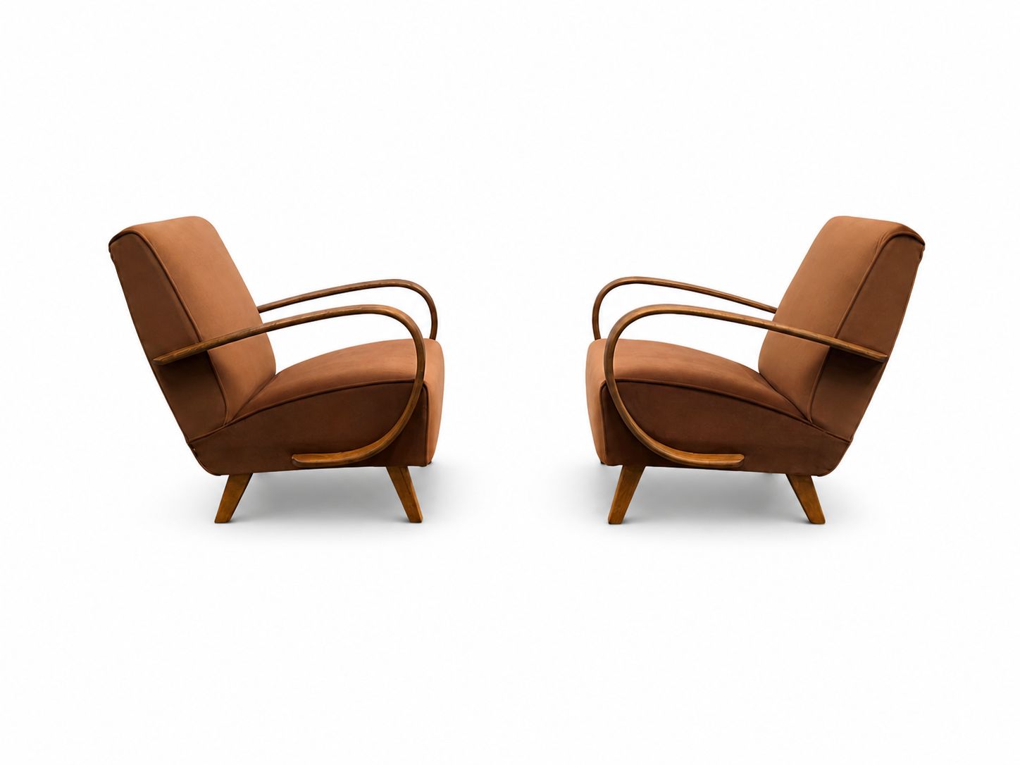 photo furniture 1930s Jindrich Halabala Bentwood Armchairs In Cognac Velvet