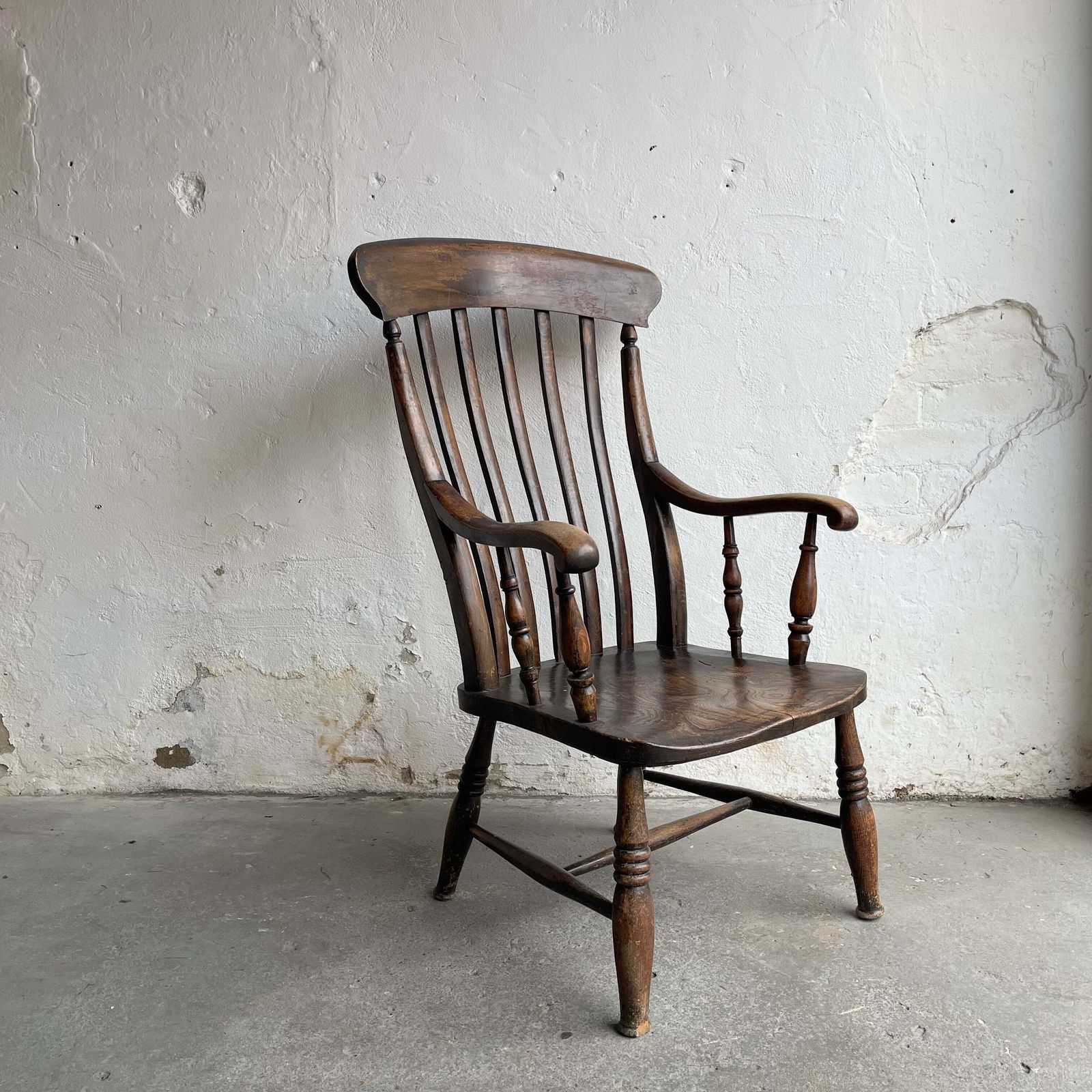 Antique Country Windsor Chair   #2109
