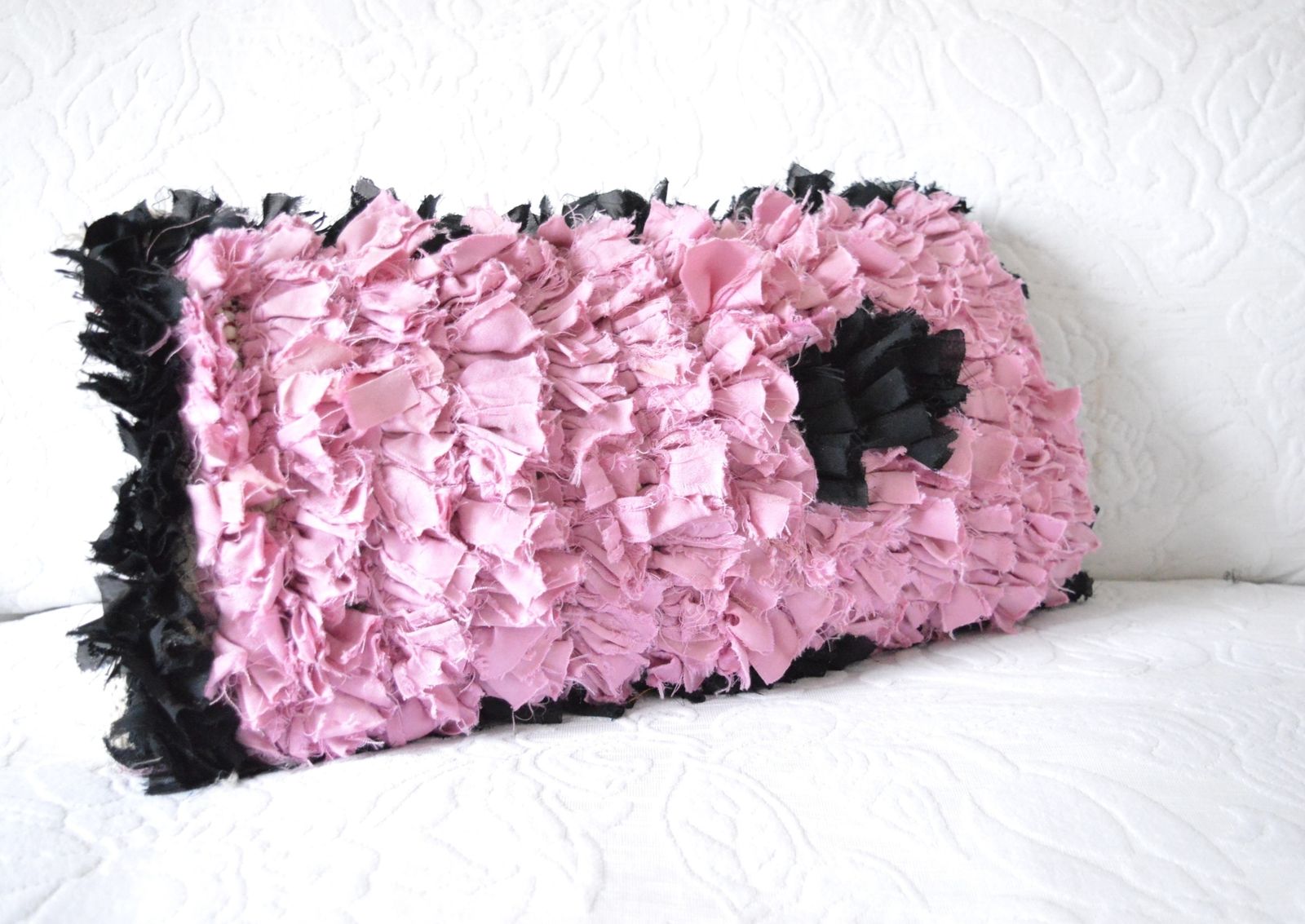 Vintage Moroccan Boucherouite Cushion Cover 25 X 35 Cm Modern Berber Geometric Colourful Pink Pillow photo for sale