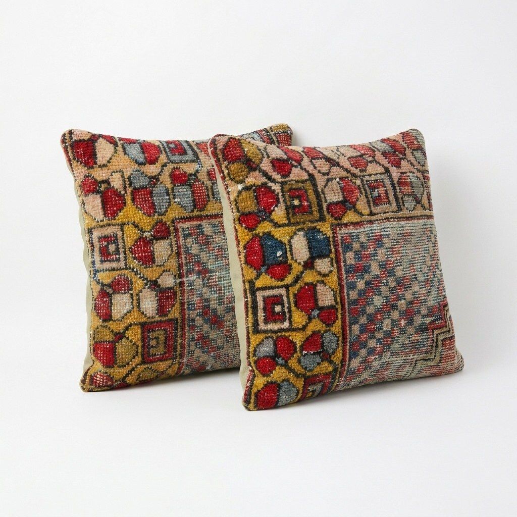 Housse de coussin en tapis moderne, 43 x 45 cm, lot de deux photo for sale