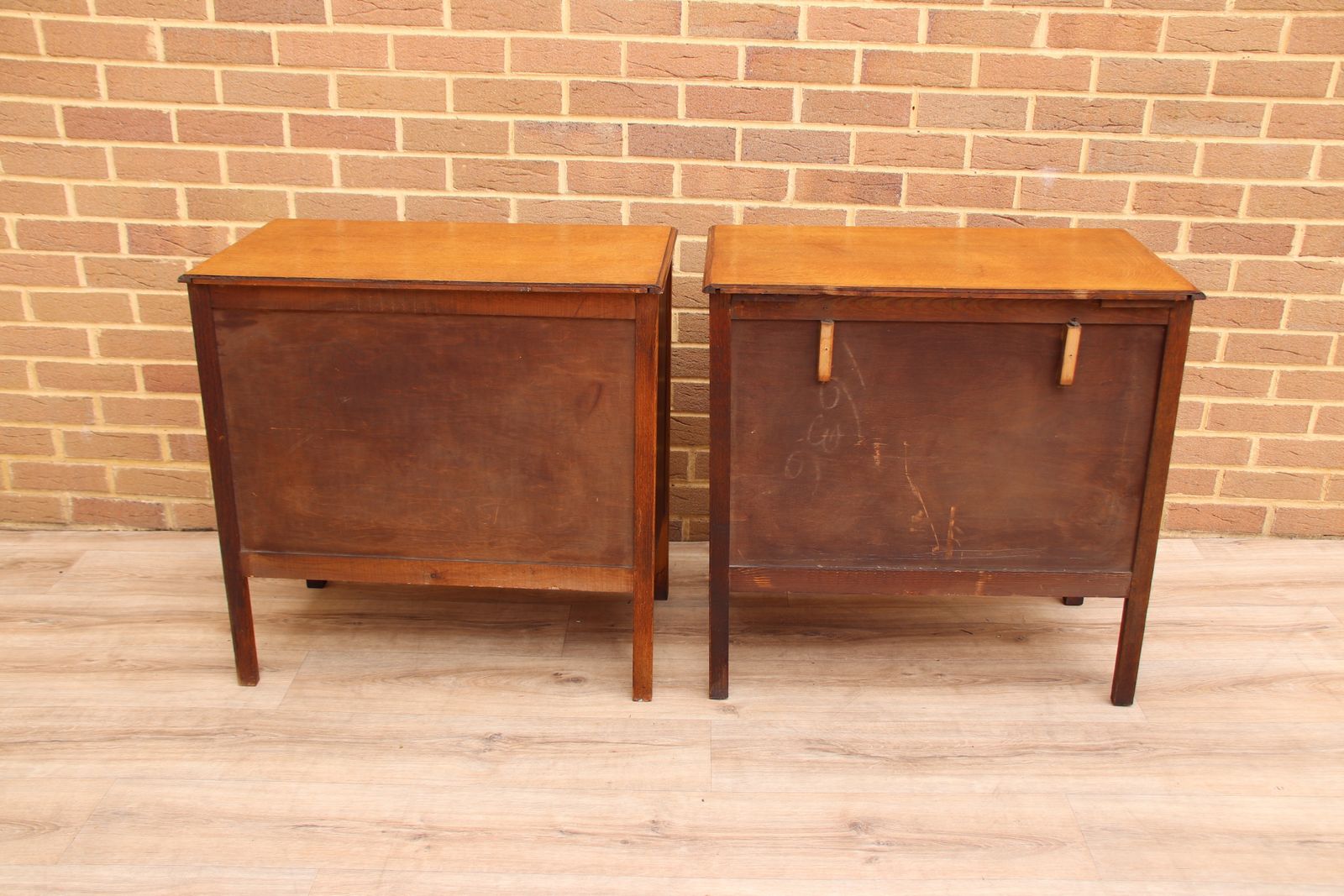 photo vinterior Pair Of Vintage Oak Xl Bedside Chests