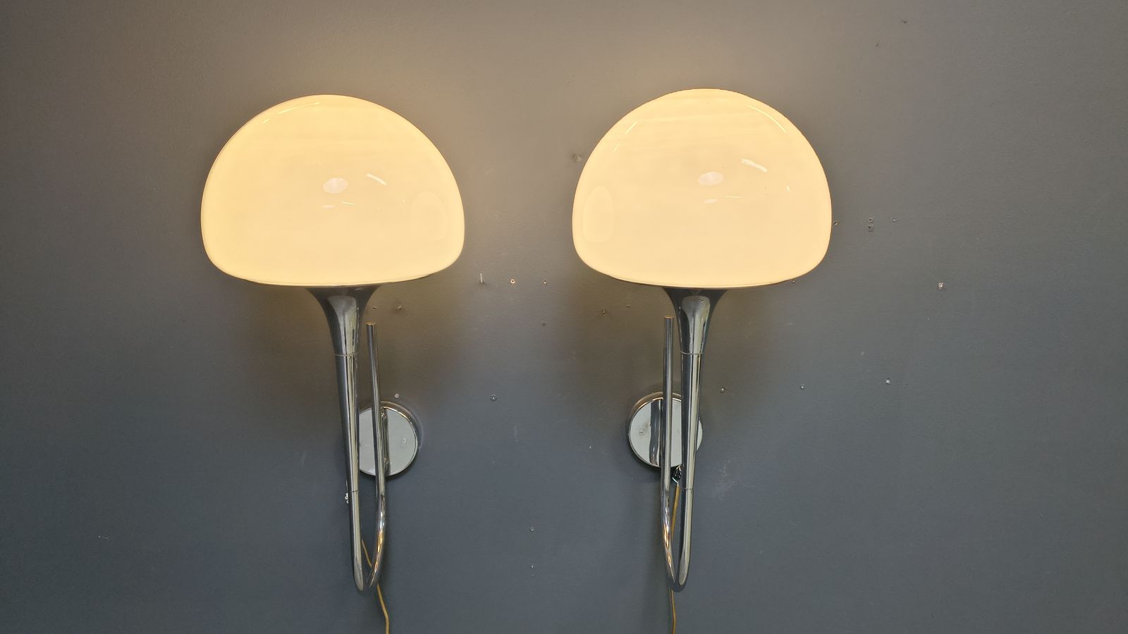 Mid Century Italian Wall Lamps By Goffredo Reggiani For Reggiani  Set Of 2 photo vintage