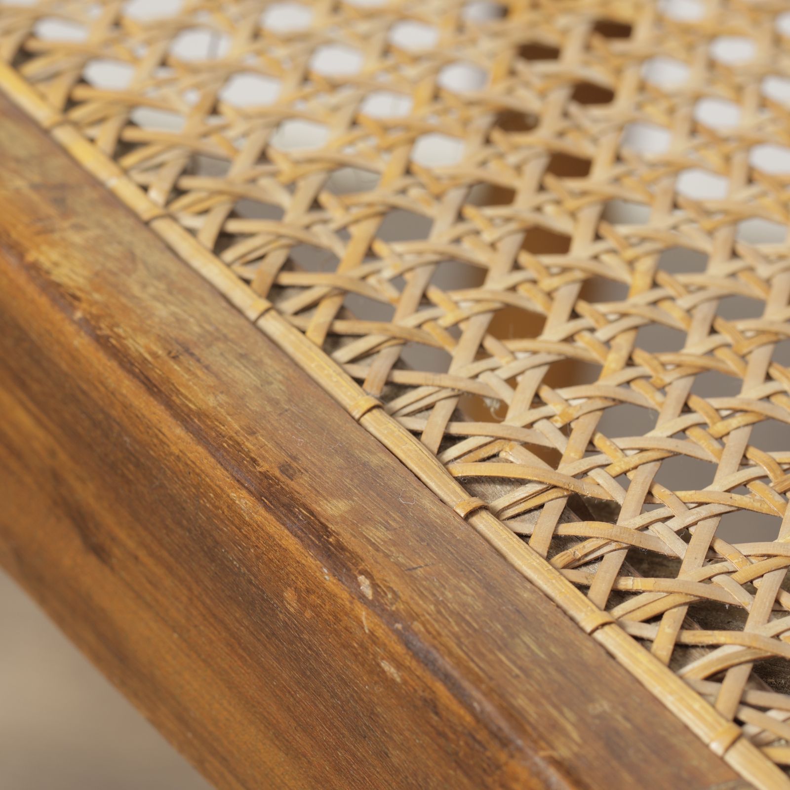 photo furniture Early 20th Century Rattan Luggage Stand (Walnut)