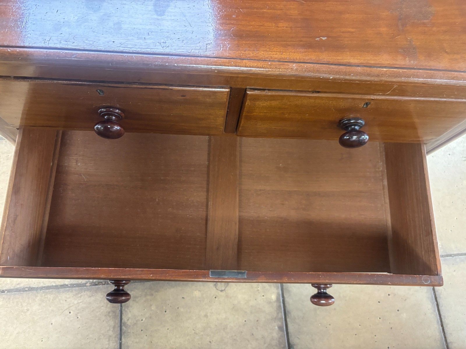 photo vinterior Antique Late Victorian Mahogany Two Over Three Chest Of Drawers As Found
