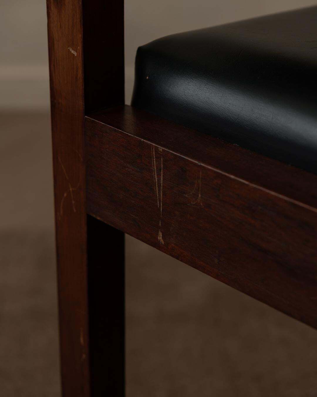 photo vintage Wooden Armchair In Black Faux Leather, Mid Century Modern Chair, 1960s