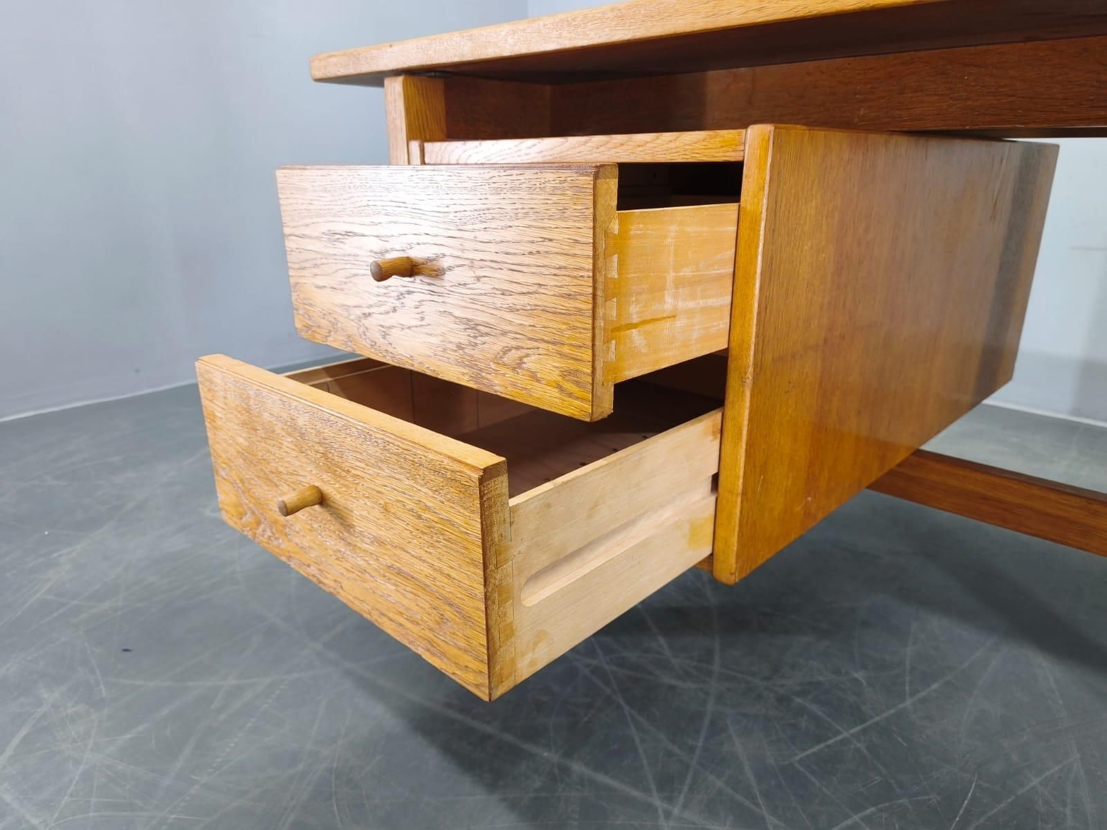 Bureau Hans J. Wegner GE125 en chêne pour GETAMA, Danemark photo for sale