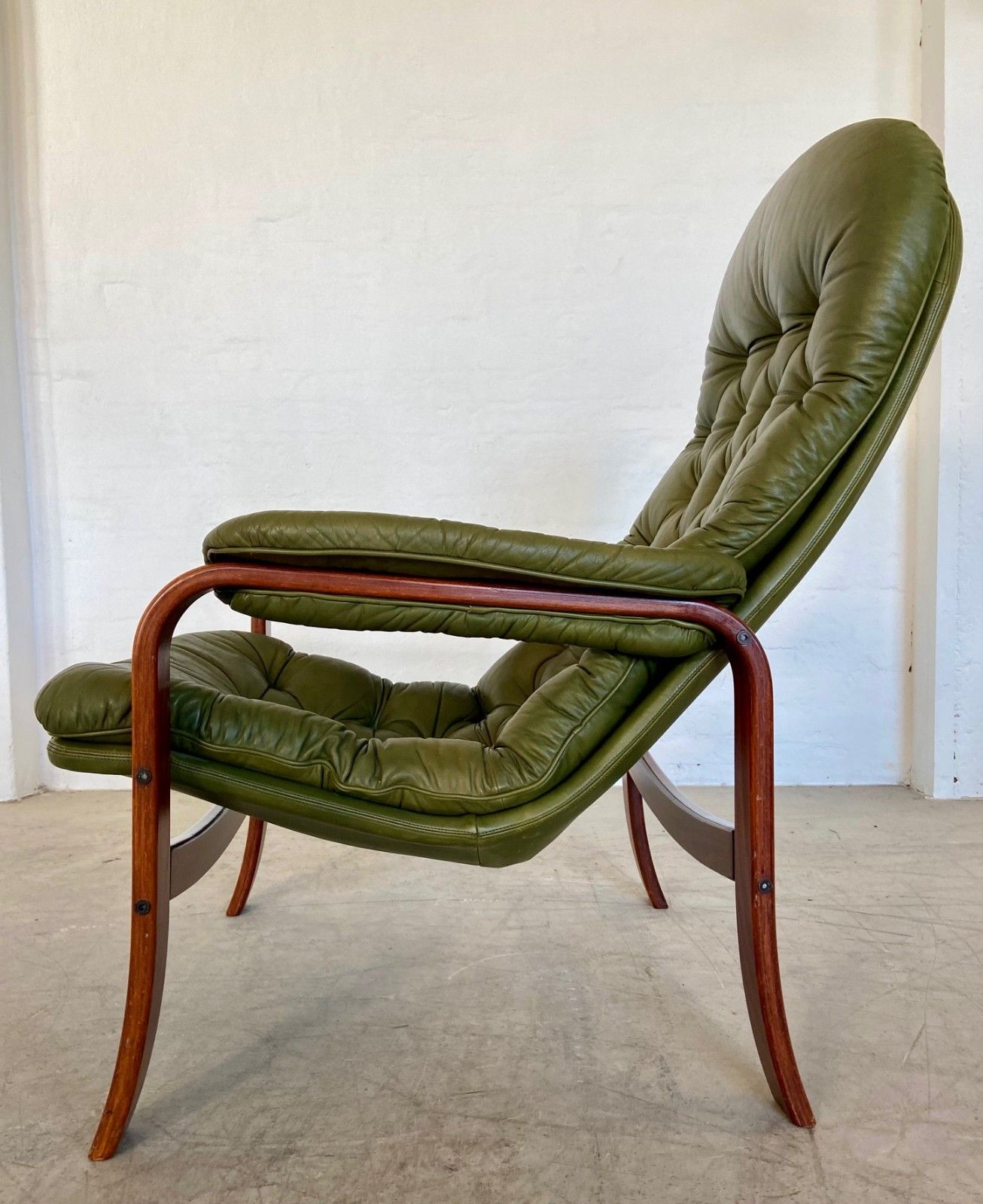 895.0 Vintage Swedish Gote Møbler Olive Green Leather Lounge Chair  1970,S photo