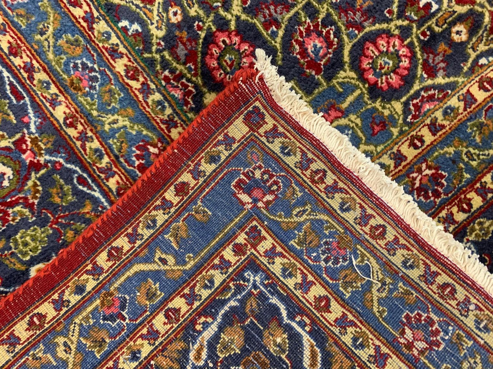 photo vintage Traditioneel handgemaakt vintage rood wollen vloerkleed, groot oosters tapijt