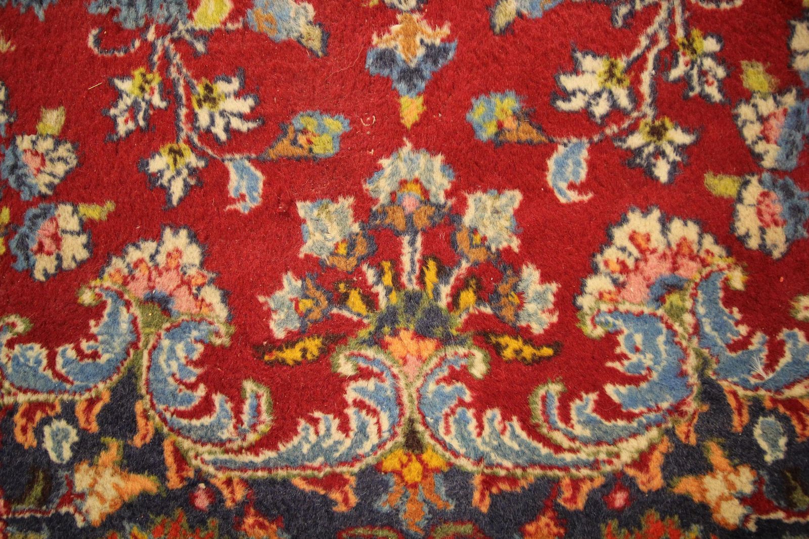 Groot Rood Medaillon Vloerkleed, Handgeweven Oosters Wollen Woonkamervloerkleed photo vintage