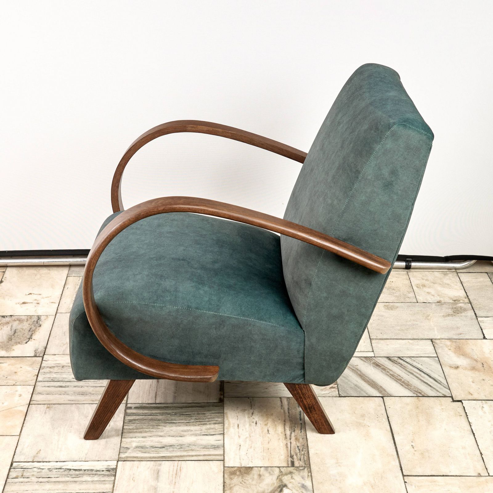 864.0 H 410 Type C Armchair Designed By Jindrich Halabala 1940s Czechoslovakia photo