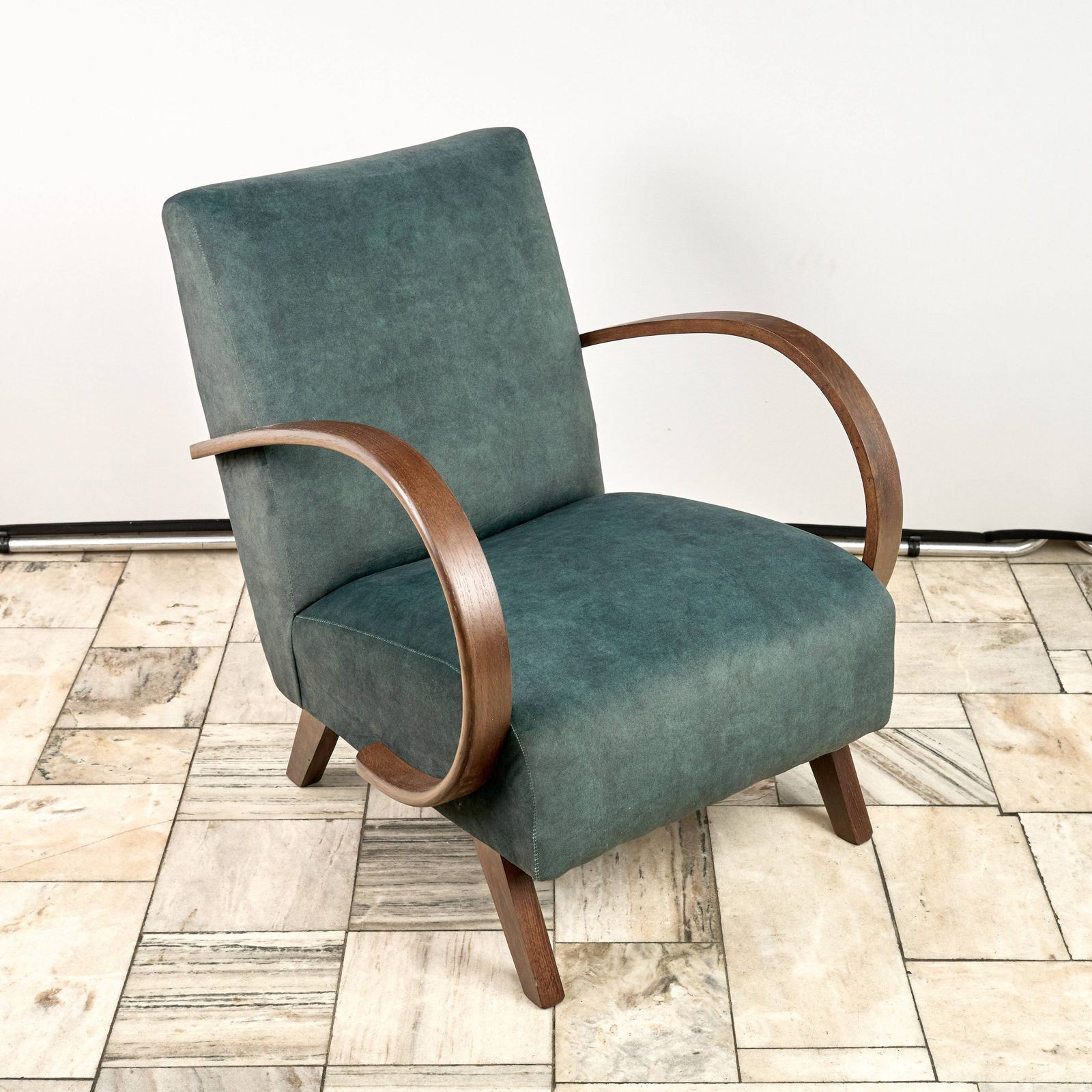 photo vintage H 410 Type C Armchair Designed By Jindrich Halabala 1940s Czechoslovakia