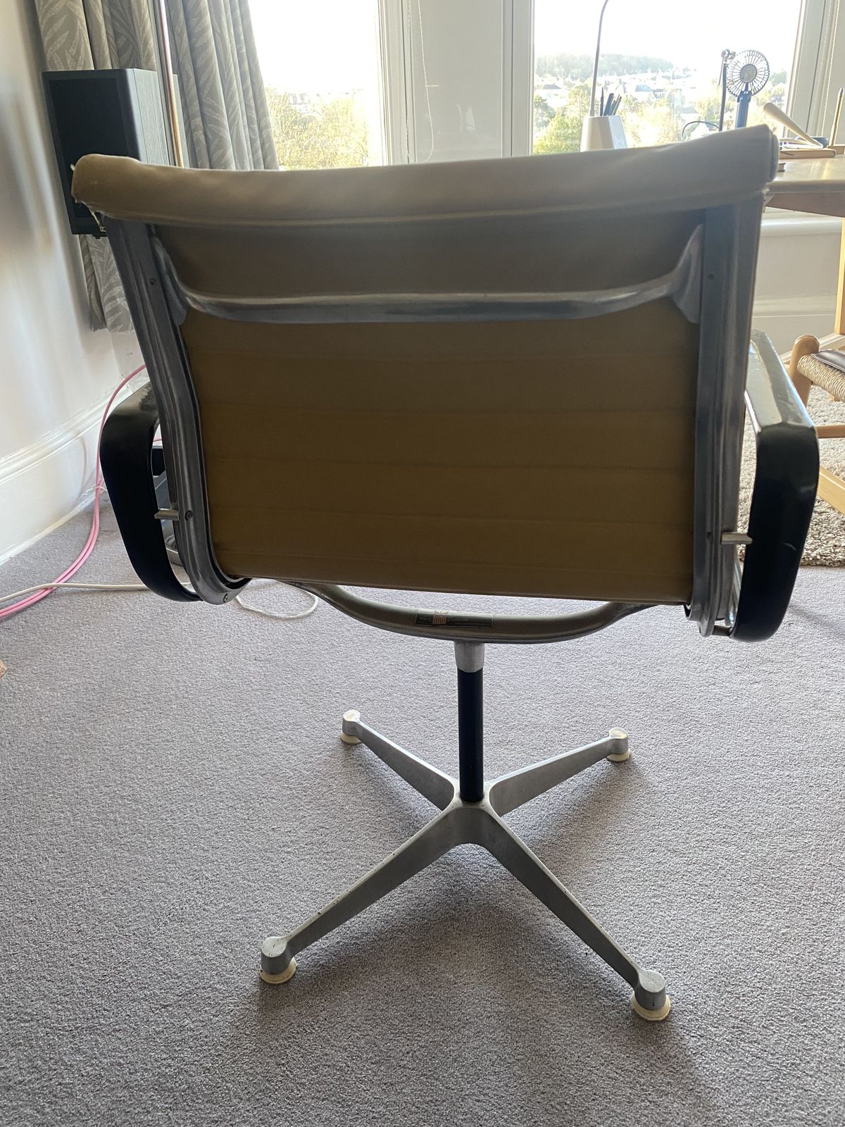 Charles And Ray Eames Aluminium Group Chair   Made By Hille Uk Very Rare photo furniture
