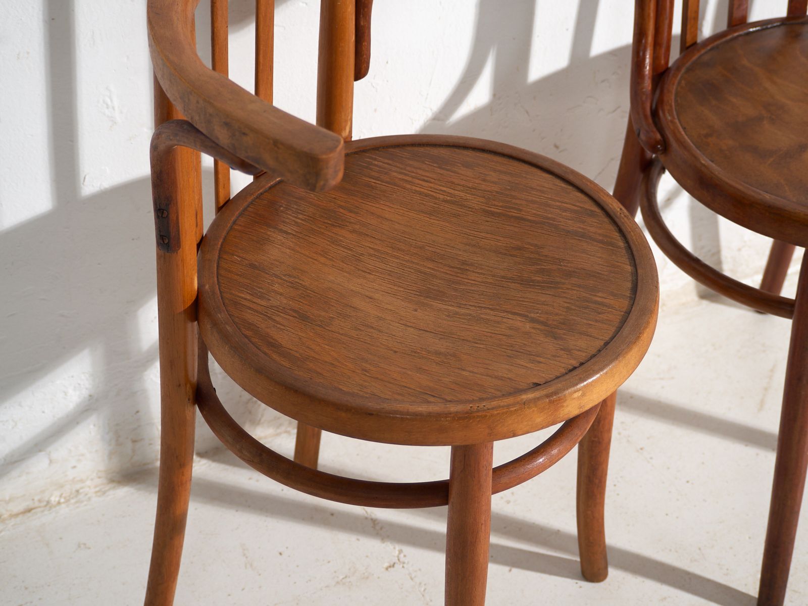 photo furniture Set Of Four Thonet Style Bentwood Chairs – Central Europe, Circa 1920