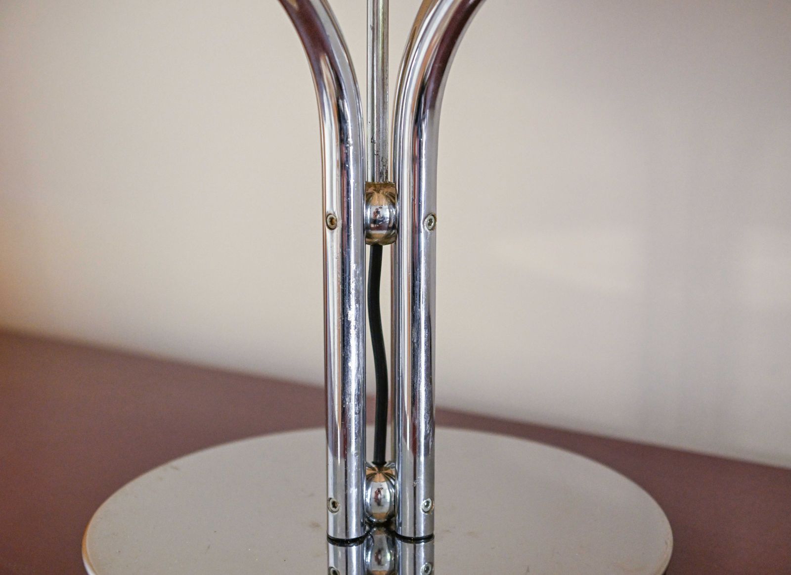 Harvey Guzzini Quadrifoglio' Table Lamp By Ufficio Progetti For Guzzini, 1970s photo Lighting