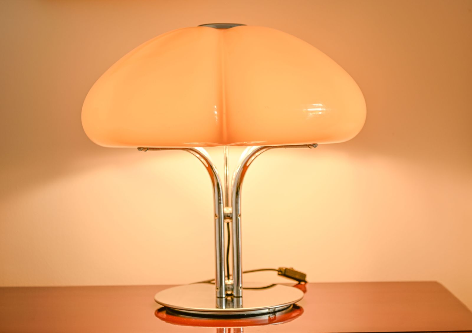 photo vintage Harvey Guzzini Quadrifoglio' Table Lamp By Ufficio Progetti For Guzzini, 1970s