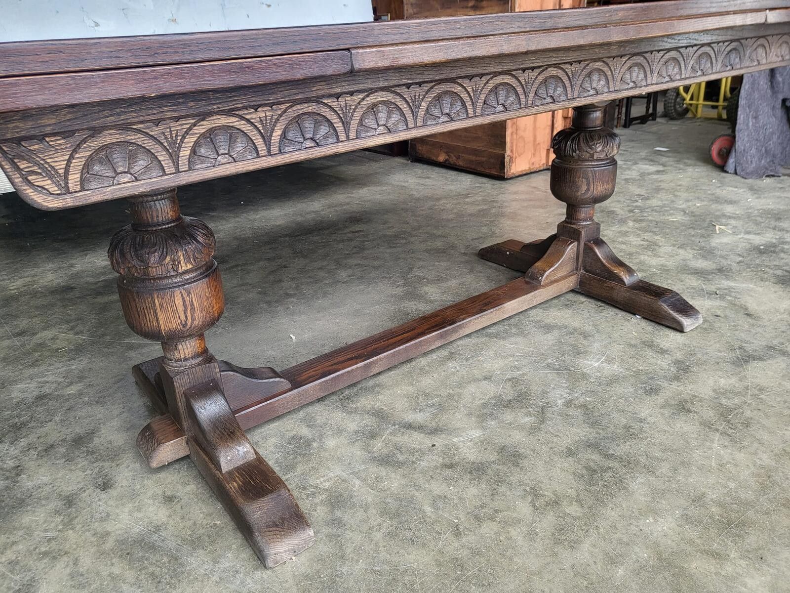 Vintage Dark Oak Large Extending Pedestal Dining Table Seat 12