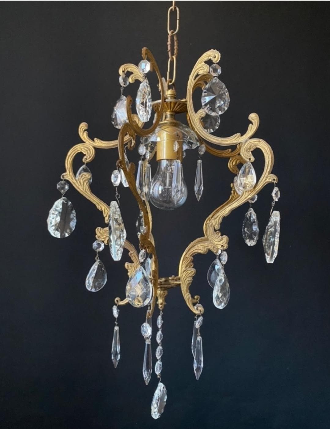 Antieke hanglamp met pendels photo furniture