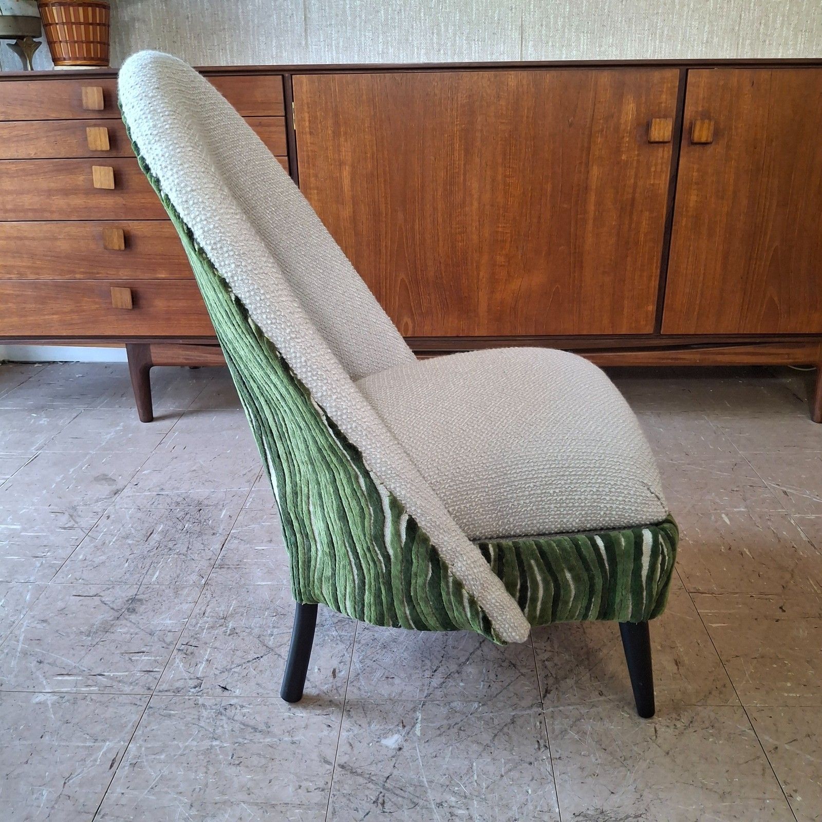 photo vinterior Fab Vintage Reworked Lloyd Loom Chair Stone Boucle & Green H Holland Cut Velvet