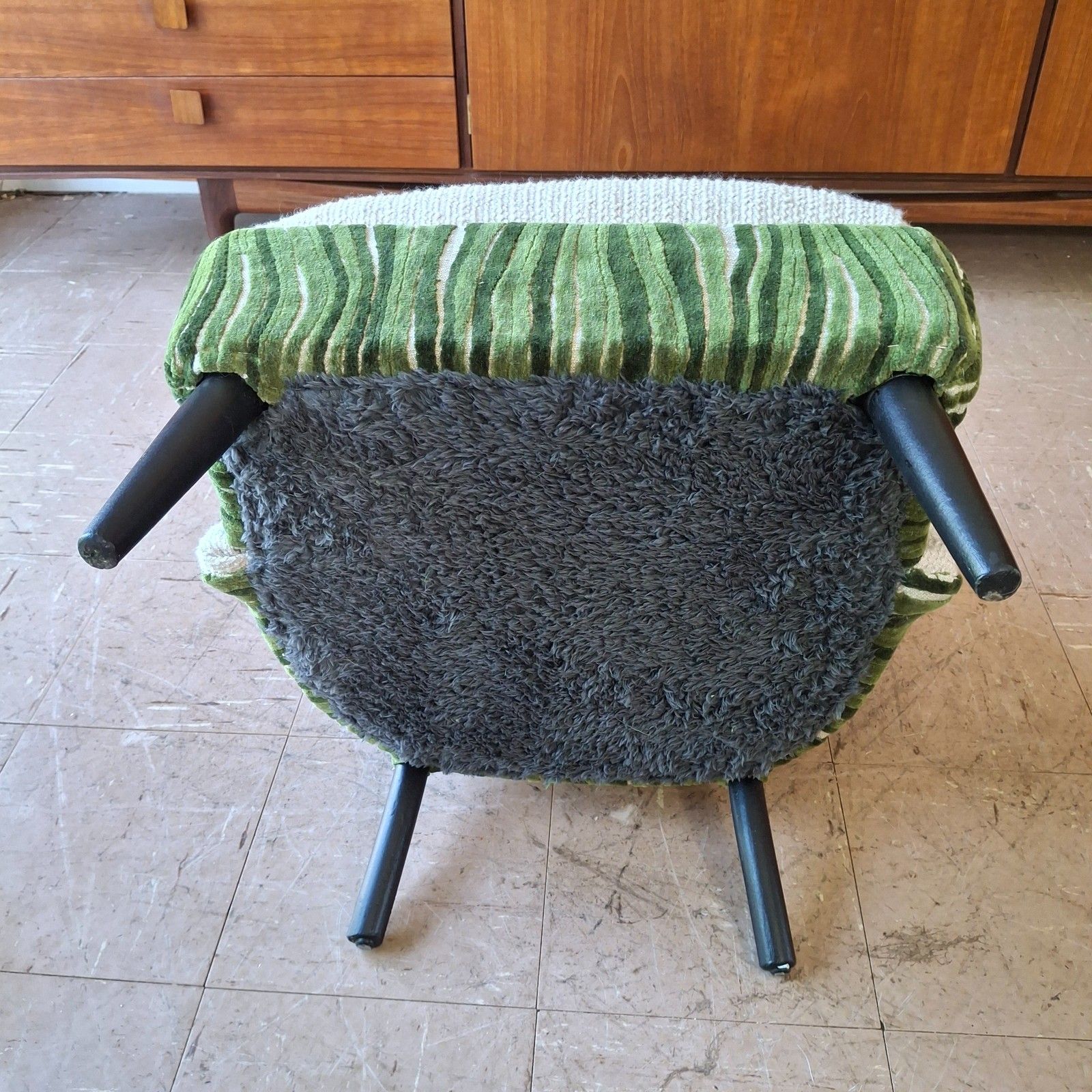photo vintage Fab Vintage Reworked Lloyd Loom Chair Stone Boucle & Green H Holland Cut Velvet