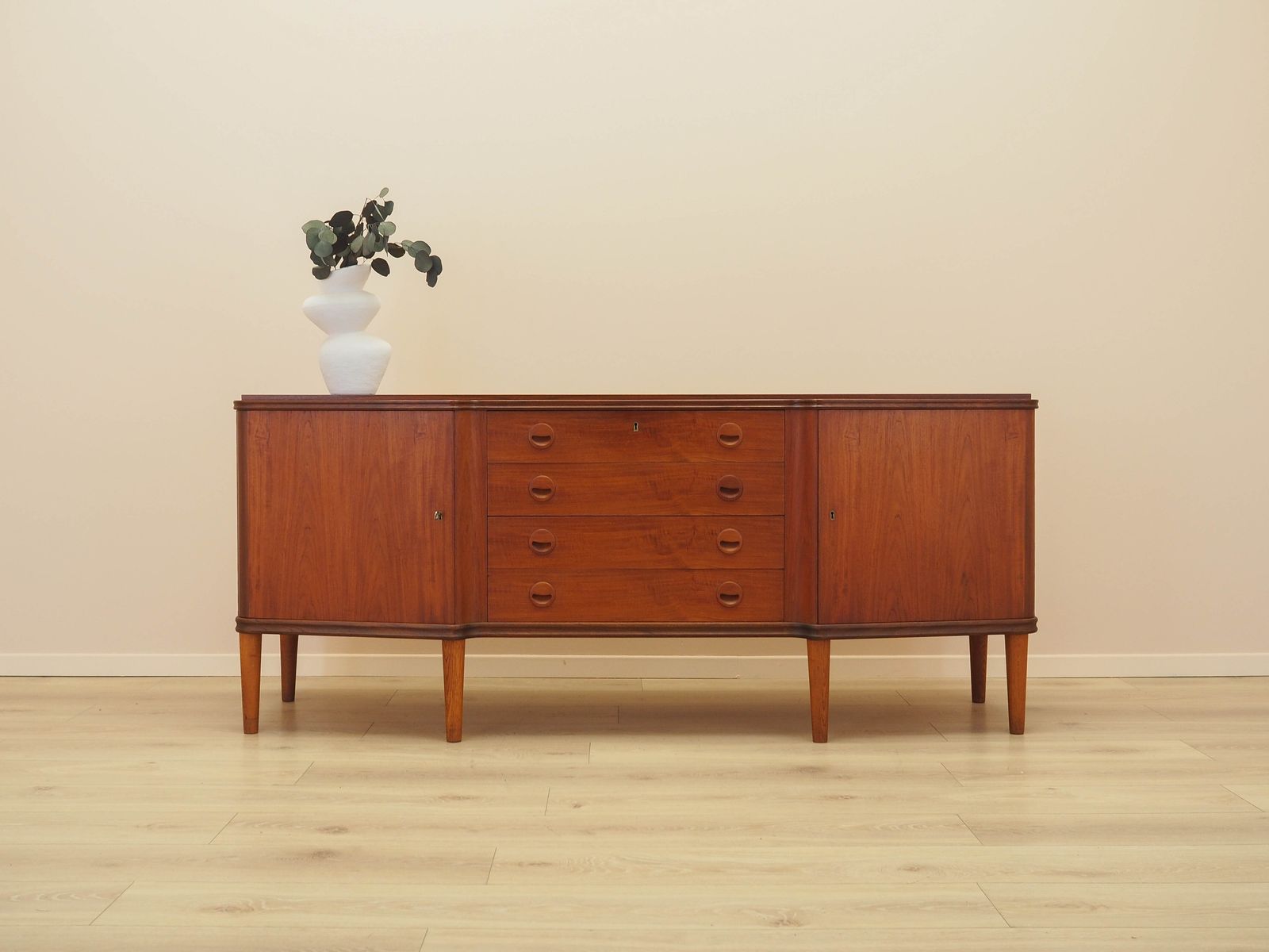 Buffet en teck, design danois, années 1960, fabriqué au Danemark photo furniture