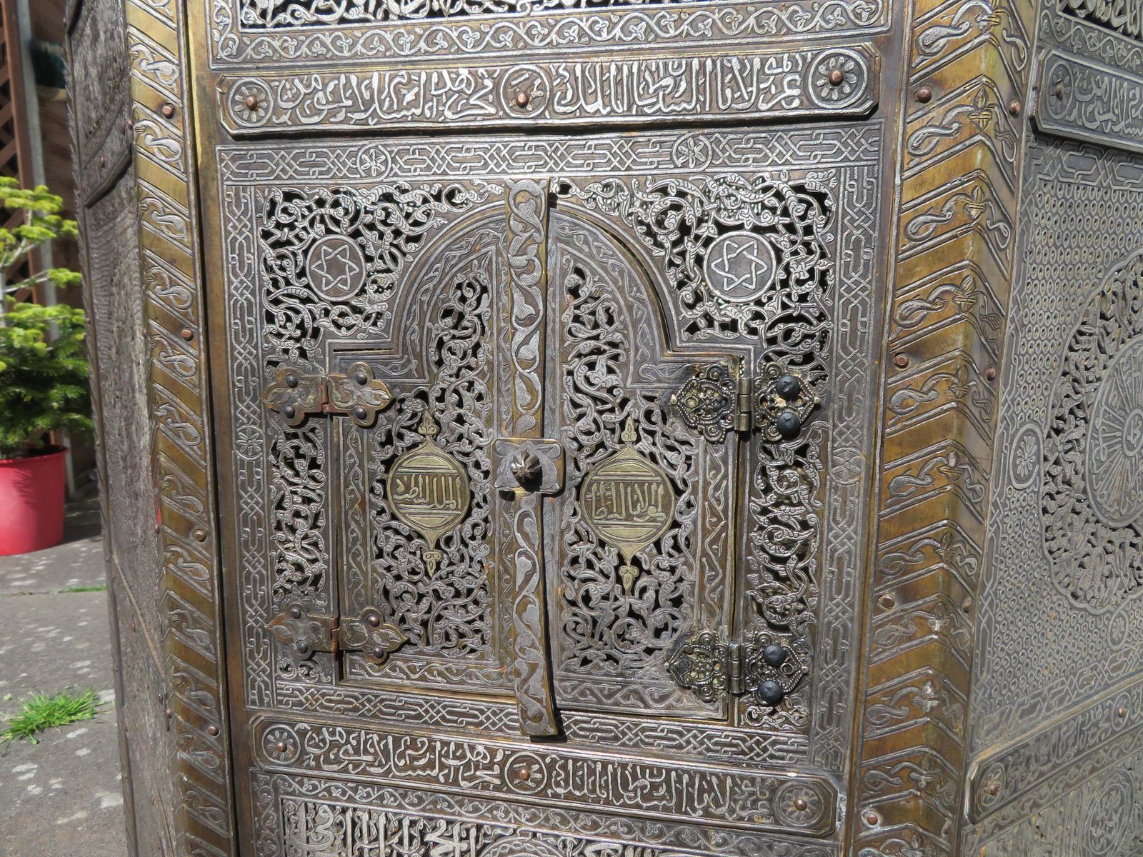 Huge Cairoware Silver & Gold Inlaid Quran Stand Kursi. Orientalist Occasional Table. photo vinterior