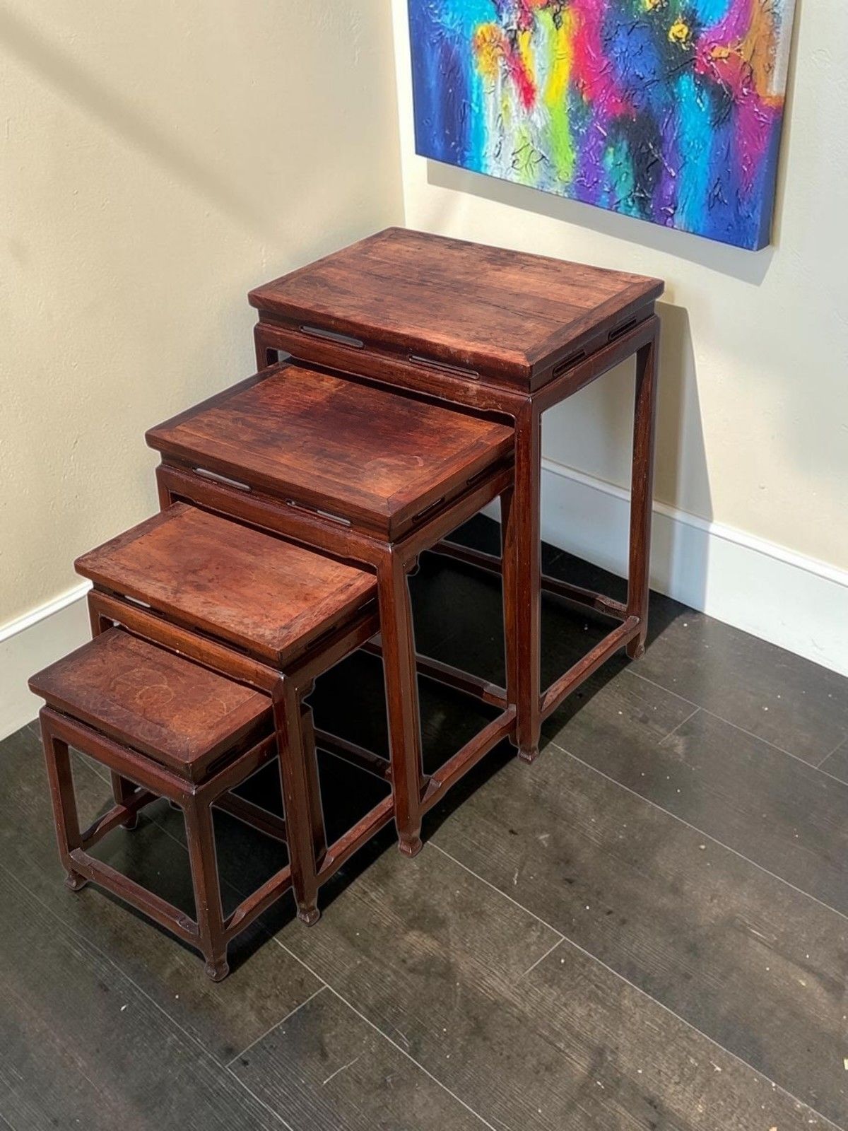 photo vintage Antique Chinese Qing Dynasty (Tongzhi 1856 1875) Nest Of Four Hardwood Tables