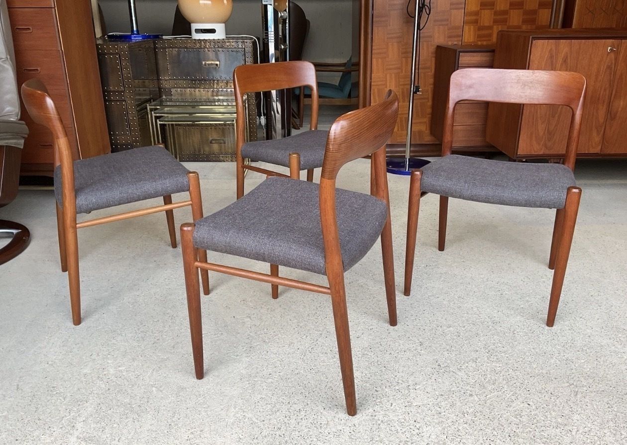 photo vinterior Danish Model 75 Dining Chairs By Niels Otto Møller For J.L. Møllers Mobelfabrik