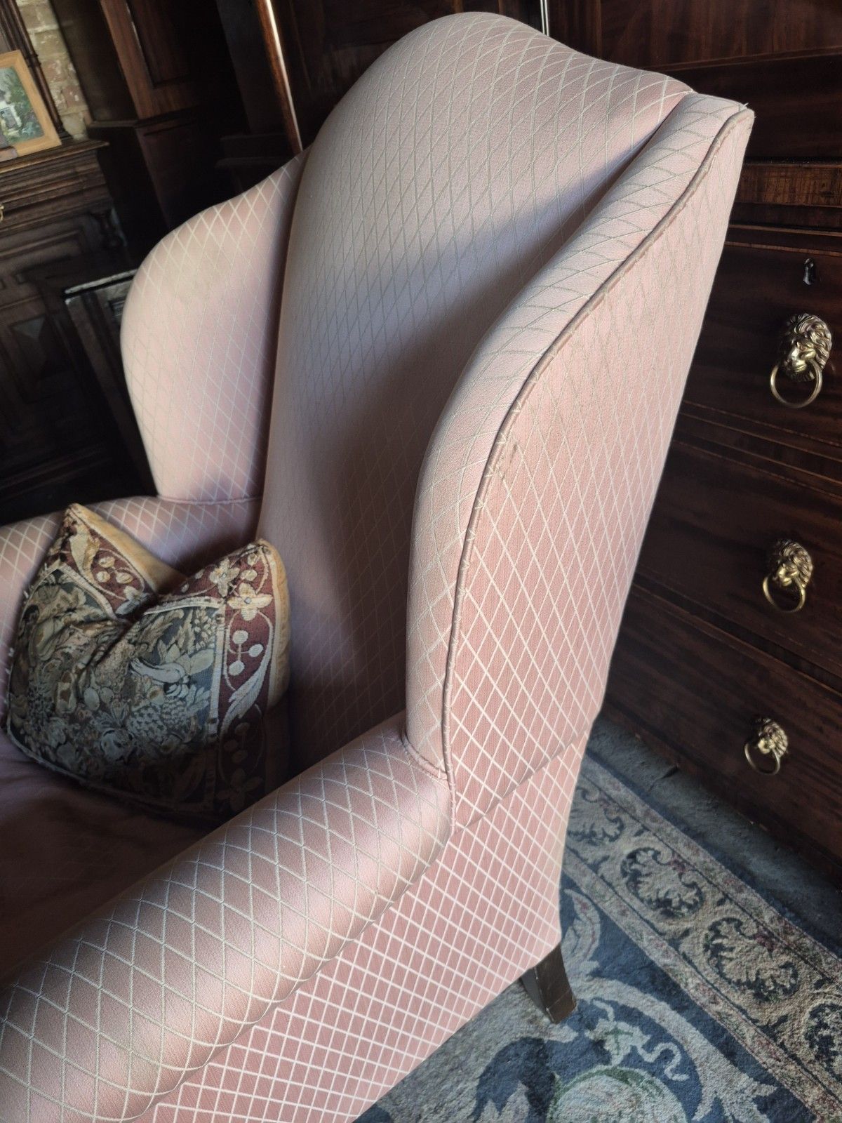 Pink Silk Georgian Style Vintage Gentlemans Humpback Armchair Ball & Claw Feet photo vinterior