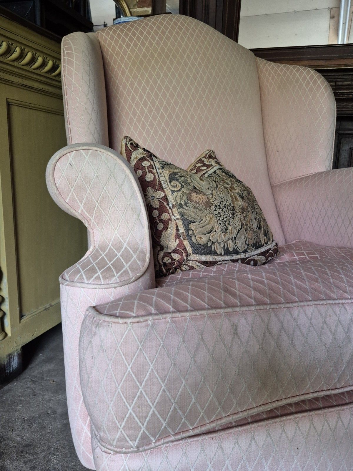Furniture Pink Silk Georgian Style Vintage Gentlemans Humpback Armchair Ball & Claw Feet photo